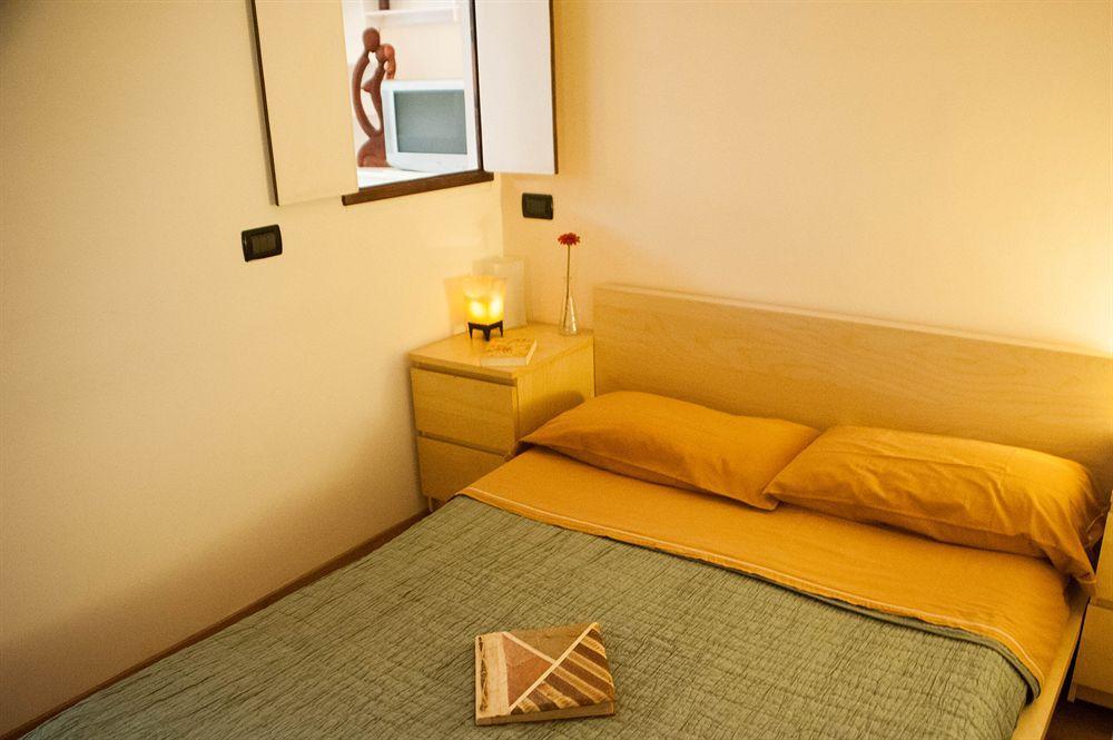 Almes Roma B&B Kültér fotó